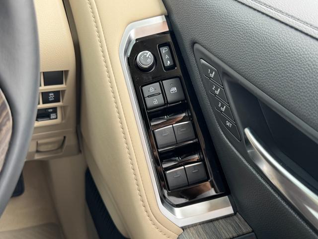 TOYOTA LAND CRUISER ZX