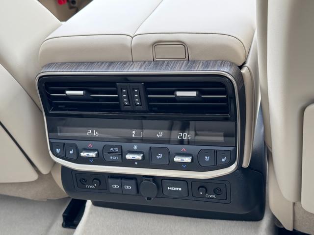 TOYOTA LAND CRUISER ZX