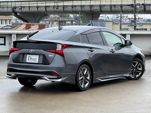 TOYOTA PRIUS S TOURING SELECTION