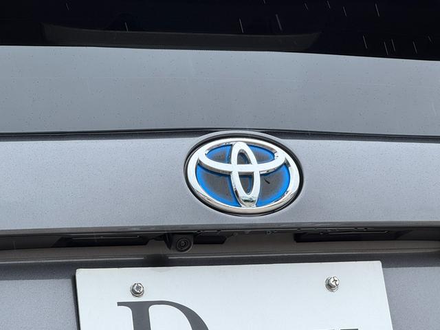 TOYOTA PRIUS S TOURING SELECTION