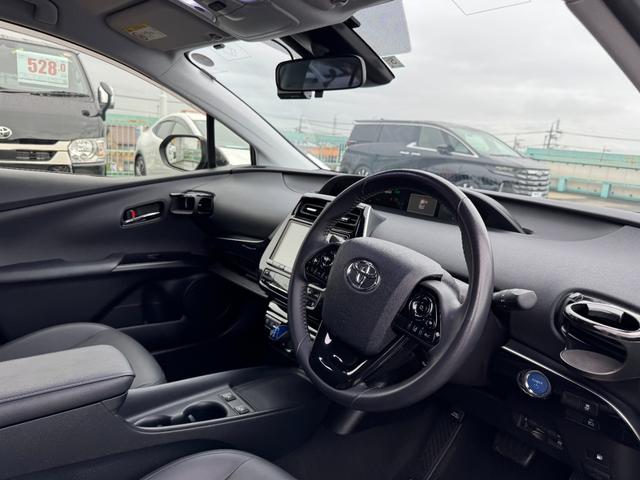 TOYOTA PRIUS S TOURING SELECTION