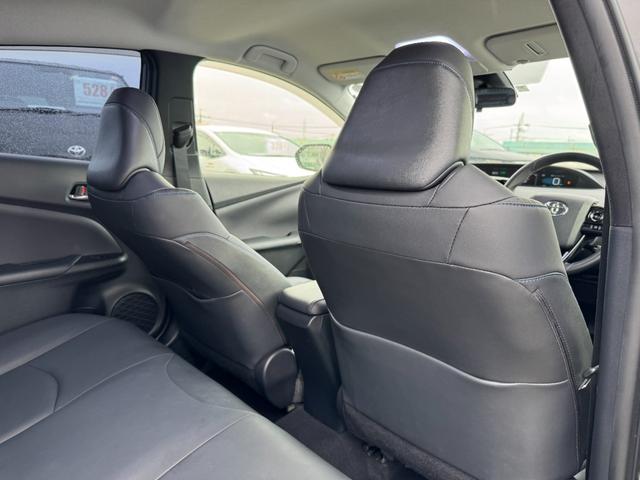 TOYOTA PRIUS S TOURING SELECTION