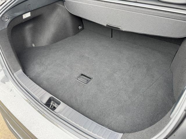TOYOTA PRIUS S TOURING SELECTION