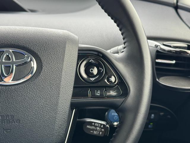 TOYOTA PRIUS S TOURING SELECTION