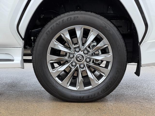 TOYOTA LAND CRUISER ZX