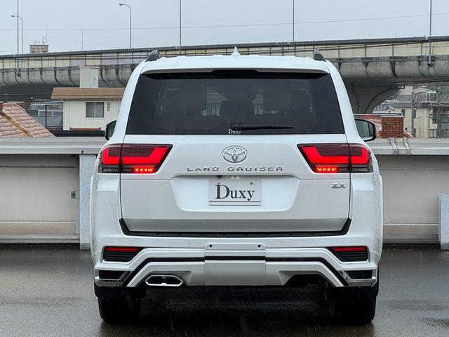 TOYOTA LAND CRUISER ZX