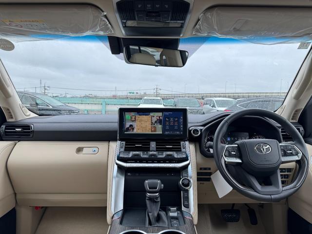 TOYOTA LAND CRUISER ZX