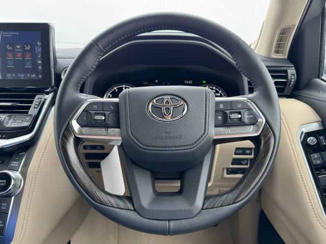 TOYOTA LAND CRUISER ZX