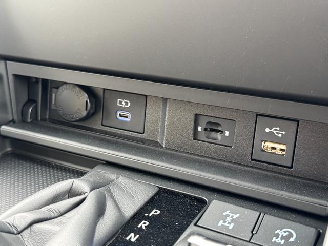 TOYOTA LAND CRUISER ZX