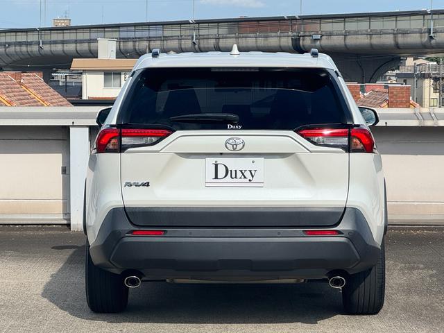 ＲＡＶ４ Ｘ　ＡＬＰＡＩＮナビ　フルセグＴＶ　バックカメラ　レーダクルーズコントロール　ＬＥＤルームランプ　ドライブレコーダー　イエローフォグ　純正１７インチアルミ　トヨタセーフティセンス　マルチインフォメーション（10枚目）