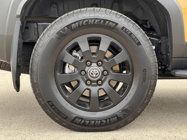 ランドクルーザー250 ZXファーストエディション メーカーJBLナビ フルセグ サンルーフ トヨタチームメイト 丸目LEDヘッドランプ デジタルインナーミラー ブラックルーフレール クルーズコントロール パノラミックビューモニター ブラインドスポット(20枚目)