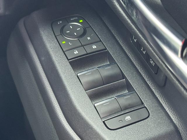 ランドクルーザー250 ZXファーストエディション メーカーJBLナビ フルセグ サンルーフ トヨタチームメイト 丸目LEDヘッドランプ デジタルインナーミラー ブラックルーフレール クルーズコントロール パノラミックビューモニター ブラインドスポット(59枚目)