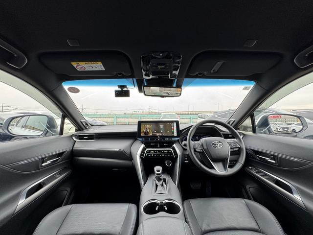 ハリアーハイブリッド Ｚ　レザーパッケージ　全周囲カメラ　１２．３型ＪＢＬナビ　デジタルミラー　ブラインドスポットモニター　パワーバックドア　アクセサリーコンセント　レーダークルーズコントロール　ＥＴＣ２．０　ヘッドアップディスプレイ　ドラレコ（35枚目）