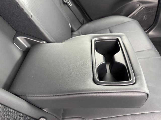 ハリアーハイブリッド Ｚ　レザーパッケージ　全周囲カメラ　１２．３型ＪＢＬナビ　デジタルミラー　ブラインドスポットモニター　パワーバックドア　アクセサリーコンセント　レーダークルーズコントロール　ＥＴＣ２．０　ヘッドアップディスプレイ　ドラレコ（68枚目）