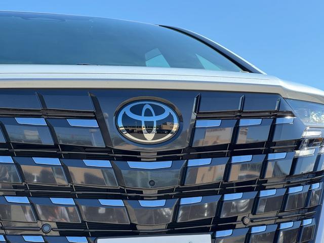 TOYOTA ALPHARD HYBRID