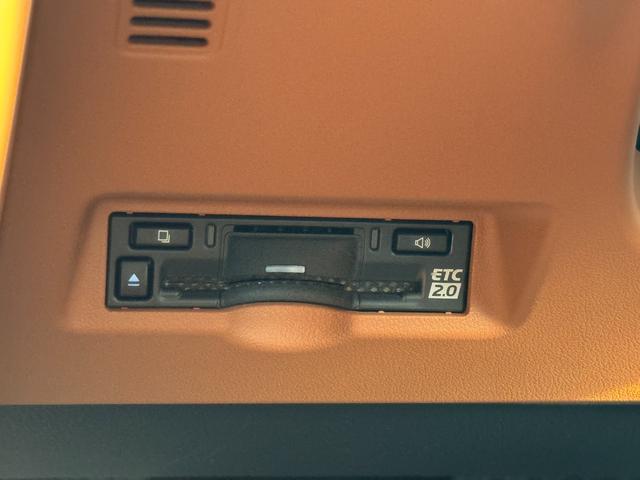 ヴェルファイアハイブリッド エグゼクティブラウンジ　茶内装　モデリスタエアロ　ＪＢＬ　後席モニター　デジタルインナーミラー　パノラミックビューモニター　ムーンルーフ　　両側パワースライドドア　アドバンスドパーク　ブラインドスポットモニター　純正１９ＡＷ（65枚目）