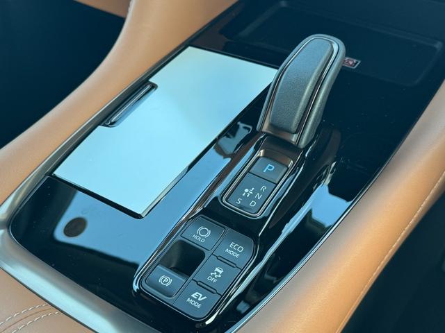 ヴェルファイアハイブリッド エグゼクティブラウンジ　茶内装　モデリスタエアロ　ＪＢＬ　後席モニター　デジタルインナーミラー　パノラミックビューモニター　ムーンルーフ　　両側パワースライドドア　アドバンスドパーク　ブラインドスポットモニター　純正１９ＡＷ（67枚目）