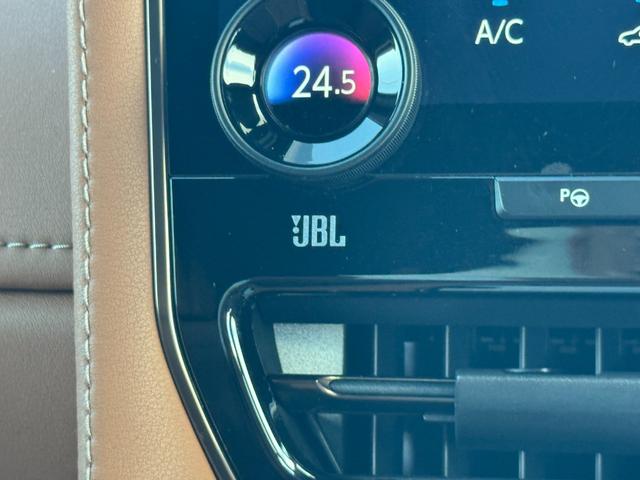 ヴェルファイアハイブリッド エグゼクティブラウンジ　茶内装　モデリスタエアロ　ＪＢＬ　後席モニター　デジタルインナーミラー　パノラミックビューモニター　ムーンルーフ　　両側パワースライドドア　アドバンスドパーク　ブラインドスポットモニター　純正１９ＡＷ（71枚目）
