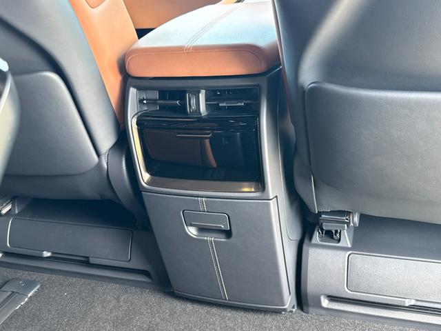 ヴェルファイアハイブリッド エグゼクティブラウンジ　茶内装　モデリスタエアロ　ＪＢＬ　後席モニター　デジタルインナーミラー　パノラミックビューモニター　ムーンルーフ　　両側パワースライドドア　アドバンスドパーク　ブラインドスポットモニター　純正１９ＡＷ（73枚目）