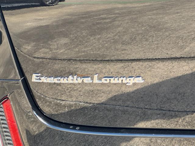 ヴェルファイアハイブリッド エグゼクティブラウンジ　茶内装　モデリスタエアロ　ＪＢＬ　後席モニター　デジタルインナーミラー　パノラミックビューモニター　ムーンルーフ　　両側パワースライドドア　アドバンスドパーク　ブラインドスポットモニター　純正１９ＡＷ（79枚目）