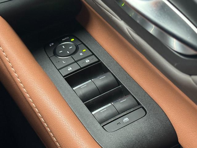 ヴェルファイアハイブリッド Z プレミア 茶内装 左右独立ムーンルーフ デジタルインナーミラー 純正14型DA 後席モニター パノラミックビューモニター ブラインドスポットモニター スペアタイヤ 置くだけ充電 パワーバックドア ETC2.0(57枚目)