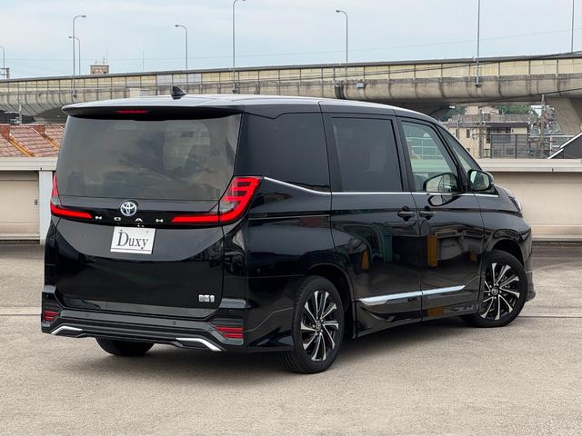 TOYOTA NOAH HYBRID S-Z