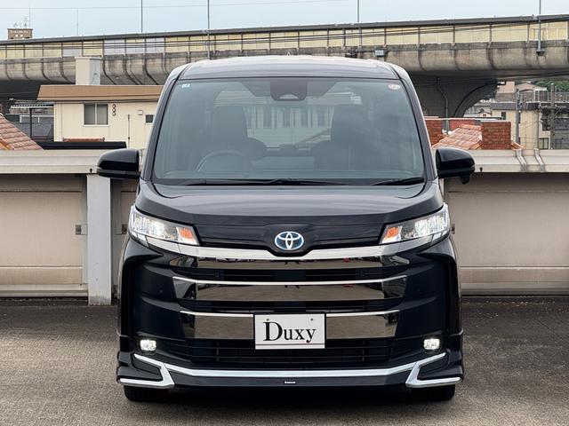 TOYOTA NOAH HYBRID S-Z