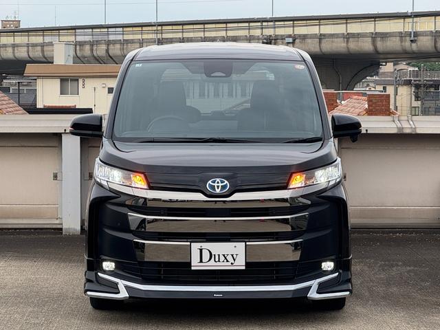 TOYOTA NOAH HYBRID S-Z