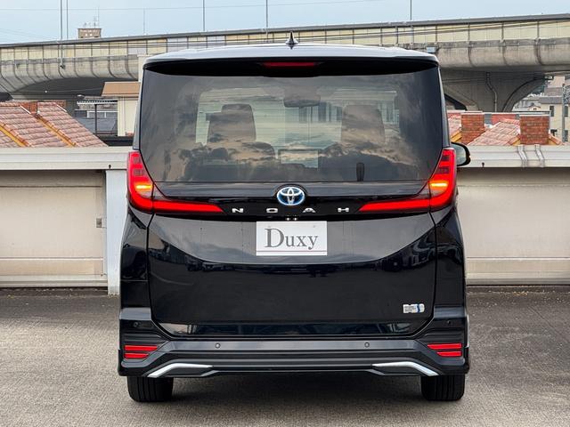 TOYOTA NOAH HYBRID S-Z