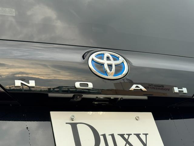 TOYOTA NOAH HYBRID S-Z