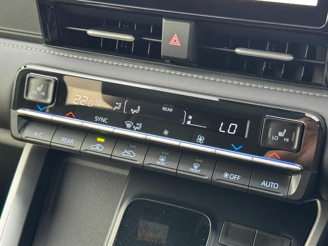 TOYOTA NOAH HYBRID S-Z