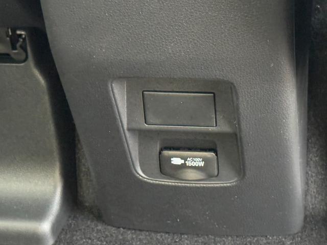 TOYOTA NOAH HYBRID S-Z