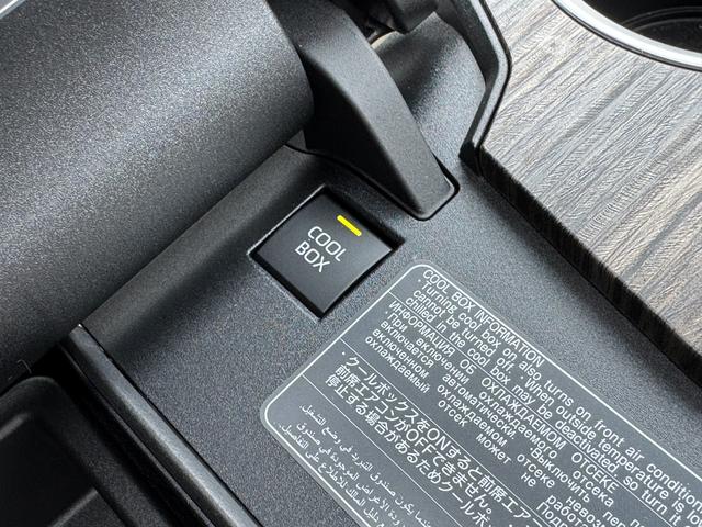 【クールＢＯＸ】メーカーオプションのクールＢＯＸになります！お飲み物が車に入れっぱなしの場合、エンジンが付いていれば涼しい温度で保管することが可能です！！Ｄｕｘｙ清須店　愛知県清須市西市場５−５−３