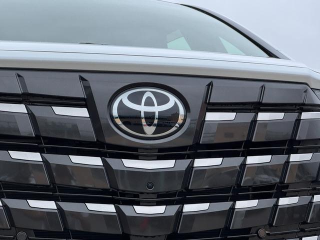 TOYOTA ALPHARD HYBRID Z