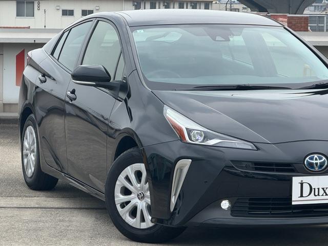 プリウス ＳセーフティプラスＩＩ　８インチディスプレイオーディオナビ　バックカメラ　ブラインドスポットモニター　スペアタイヤ　アクセサリーコンセント　トヨタセーフティーセンス　レーダークルーズコントロール　ＥＴＣ　１５アルミホイール（9枚目）