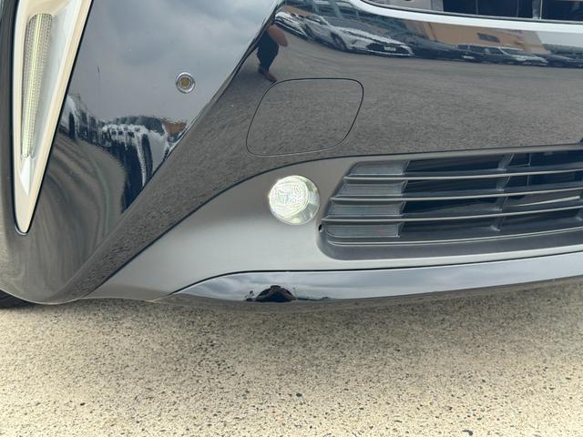 プリウス ＳセーフティプラスＩＩ　８インチディスプレイオーディオナビ　バックカメラ　ブラインドスポットモニター　スペアタイヤ　アクセサリーコンセント　トヨタセーフティーセンス　レーダークルーズコントロール　ＥＴＣ　１５アルミホイール（13枚目）