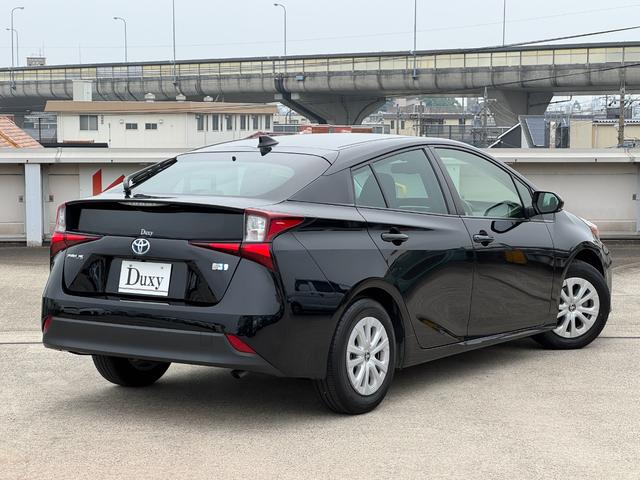 プリウス ＳセーフティプラスＩＩ　８インチディスプレイオーディオナビ　バックカメラ　ブラインドスポットモニター　スペアタイヤ　アクセサリーコンセント　トヨタセーフティーセンス　レーダークルーズコントロール　ＥＴＣ　１５アルミホイール（28枚目）