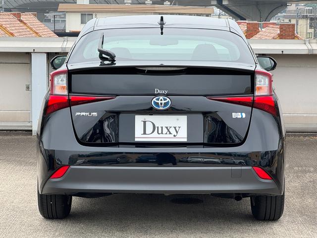 プリウス ＳセーフティプラスＩＩ　８インチディスプレイオーディオナビ　バックカメラ　ブラインドスポットモニター　スペアタイヤ　アクセサリーコンセント　トヨタセーフティーセンス　レーダークルーズコントロール　ＥＴＣ　１５アルミホイール（30枚目）