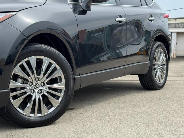 ハリアーハイブリッド Z レザーパッケージ 黒内装 デジタルミラー 12.3JBLサウンドナビ フルセグTV パノラミックビューモニター ブラインドスポットモニター パワーバックドア シートヒーター&クーラー ETC2.0 スペアタイヤ HUD(16枚目)