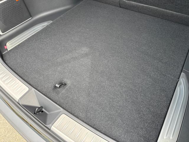 ハリアーハイブリッド Z レザーパッケージ 黒内装 デジタルミラー 12.3JBLサウンドナビ フルセグTV パノラミックビューモニター ブラインドスポットモニター パワーバックドア シートヒーター&クーラー ETC2.0 スペアタイヤ HUD(41枚目)