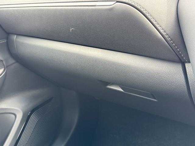 ハリアーハイブリッド Z レザーパッケージ 黒内装 デジタルミラー 12.3JBLサウンドナビ フルセグTV パノラミックビューモニター ブラインドスポットモニター パワーバックドア シートヒーター&クーラー ETC2.0 スペアタイヤ HUD(64枚目)