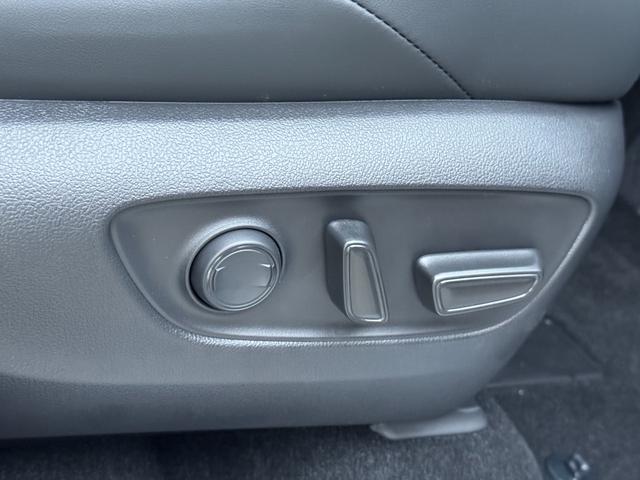 ハリアーハイブリッド Z 調光ルーフ 全周囲カメラ デジタルミラー 置くだけ充電 アクセサリーコンセント 12.3型JBL フルセグTV ブラインドスポットモニター ETC2.0 ヘッドアップディスプレイ クルーズコントロール(43枚目)