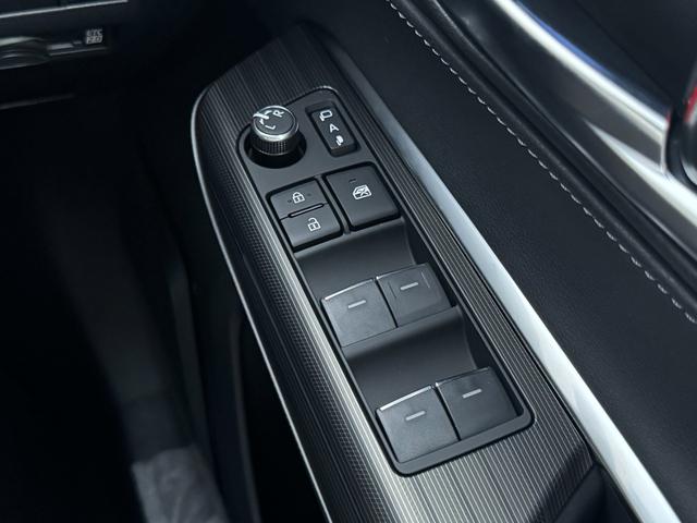 ハリアーハイブリッド Z 調光ルーフ 全周囲カメラ デジタルミラー 置くだけ充電 アクセサリーコンセント 12.3型JBL フルセグTV ブラインドスポットモニター ETC2.0 ヘッドアップディスプレイ クルーズコントロール(47枚目)