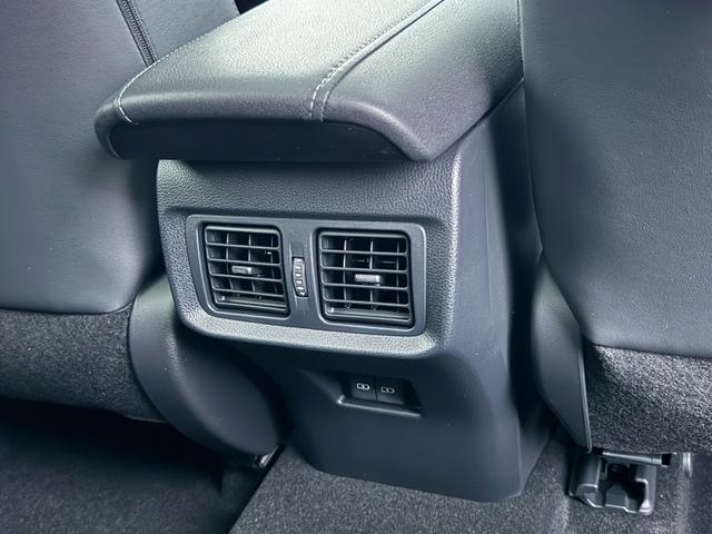 ハリアーハイブリッド Z 調光ルーフ 全周囲カメラ デジタルミラー 置くだけ充電 アクセサリーコンセント 12.3型JBL フルセグTV ブラインドスポットモニター ETC2.0 ヘッドアップディスプレイ クルーズコントロール(73枚目)