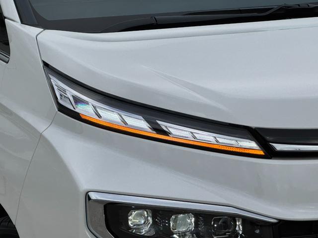 ヴォクシー ハイブリッドS-Z 10.5型DA フルセグTV 13.2型後席モニター パワーバックドア 前席、後席シートヒーター 三眼LEDヘッドライト CD,DVDデッキ AC100V電源 ETC2.0 純正17AW HDMI端子(11枚目)