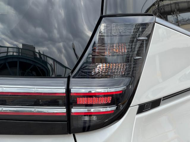 ヴォクシー ハイブリッドS-Z 10.5型DA フルセグTV 13.2型後席モニター パワーバックドア 前席、後席シートヒーター 三眼LEDヘッドライト CD,DVDデッキ AC100V電源 ETC2.0 純正17AW HDMI端子(32枚目)