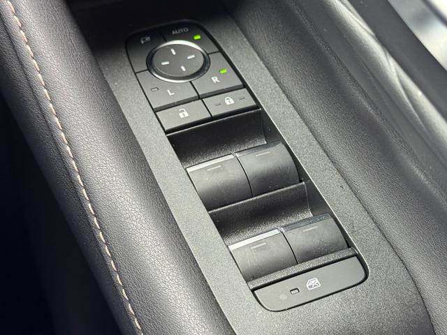 アルファードハイブリッド Z シグネチャーイルミ 左右独立ムーンルーフ トヨタチームメイト デジタルインナーミラー 14型ナビ fフルセグTV パノラミックビューモニター 後席モニター BSM AC100V ETC2.0 HUD(56枚目)