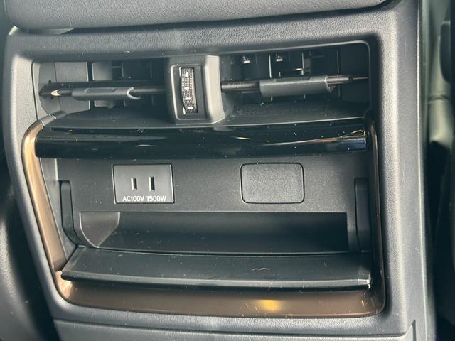 アルファードハイブリッド Z シグネチャーイルミ 左右独立ムーンルーフ トヨタチームメイト デジタルインナーミラー 14型ナビ fフルセグTV パノラミックビューモニター 後席モニター BSM AC100V ETC2.0 HUD(70枚目)