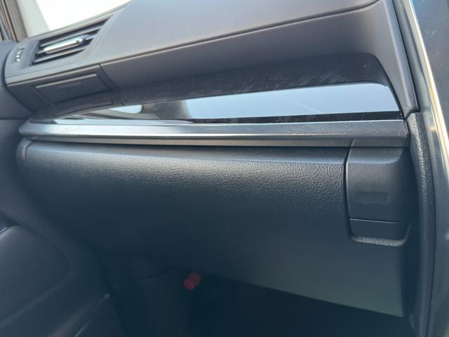 アルファード ２．５Ｓ　Ｃパッケージ　メーカーナビ　ルーフ　ＪＢＬプレミアサウンドシステム　デジタルインナーミラー　後席モニター　スペアタイヤ　ＥＴＣ　パノラミックビューモニター　ブラインドスポットモニター　レーダークルーズコントロール（64枚目）