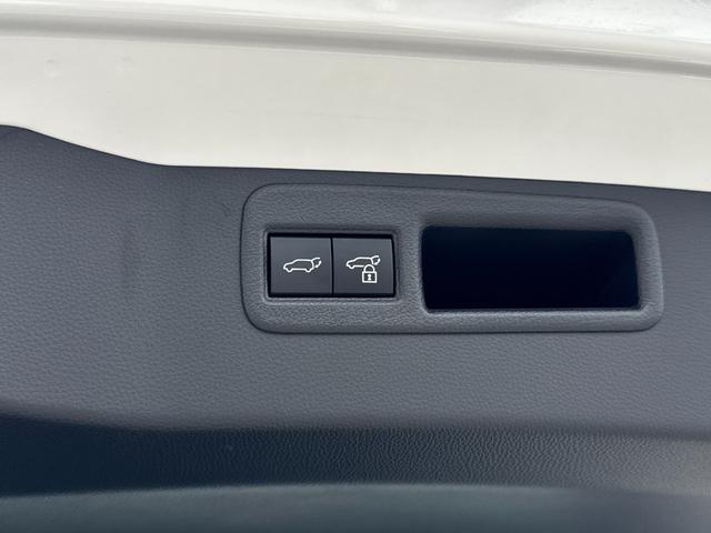 ハリアーハイブリッド Z レザーパッケージ パノラミックビューモニター 調光パノラマルーフ 4WD スペアタイヤ ブラウン革 12.3型JBLナビ ETC2.0 デジタルインナーミラー録画機能 ヘッドアップディスプレイ BSM パワーバックドア(10枚目)